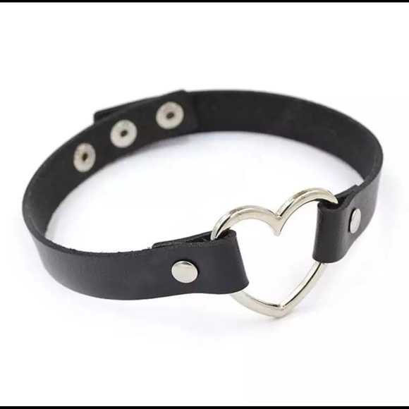 Leather Heart  Choker- Black Color - Picture 2 of 6